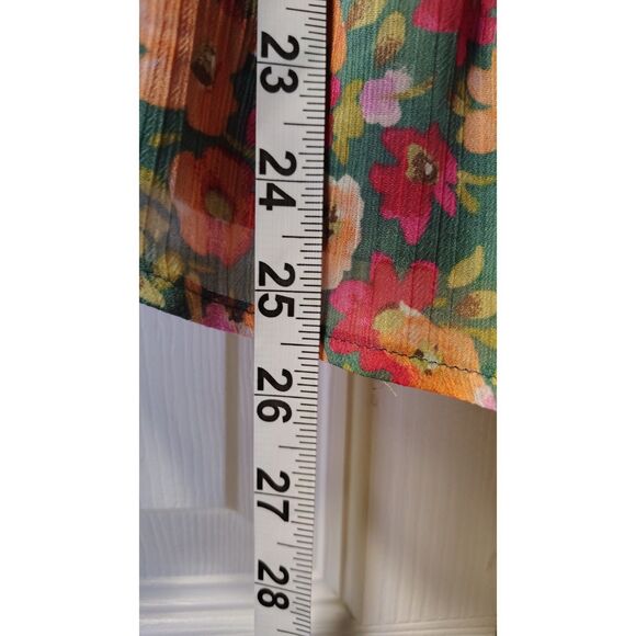 LC Lauren Conrad Large Floral Long Sleeve Pleated Pullover - Picture 5 of 6